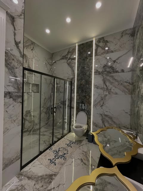 Mermer yüzeyli banyo tasarımı ve uygulaması